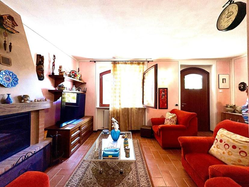 Villa a schiera in Via Baroni, Vernasca — foto 3 di 5