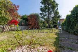 Villa a schiera in Via dei Peschi, Negrar