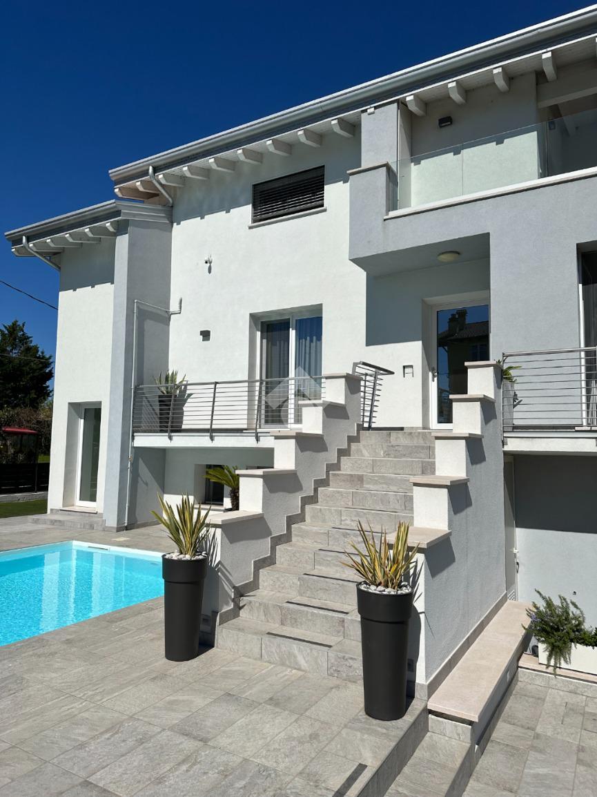 Villa in Via Casa Otello 1, Peschiera del Garda