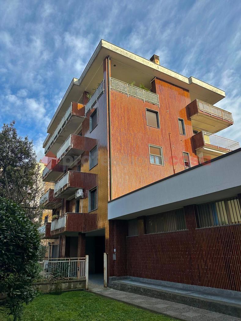 Trilocale in Via Luigi Cadorna, Opera — foto 3 di 5