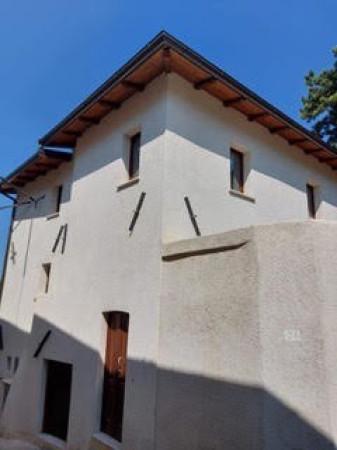 Terratetto unifamiliare in Via San Rocco, Barete — foto 4 di 5