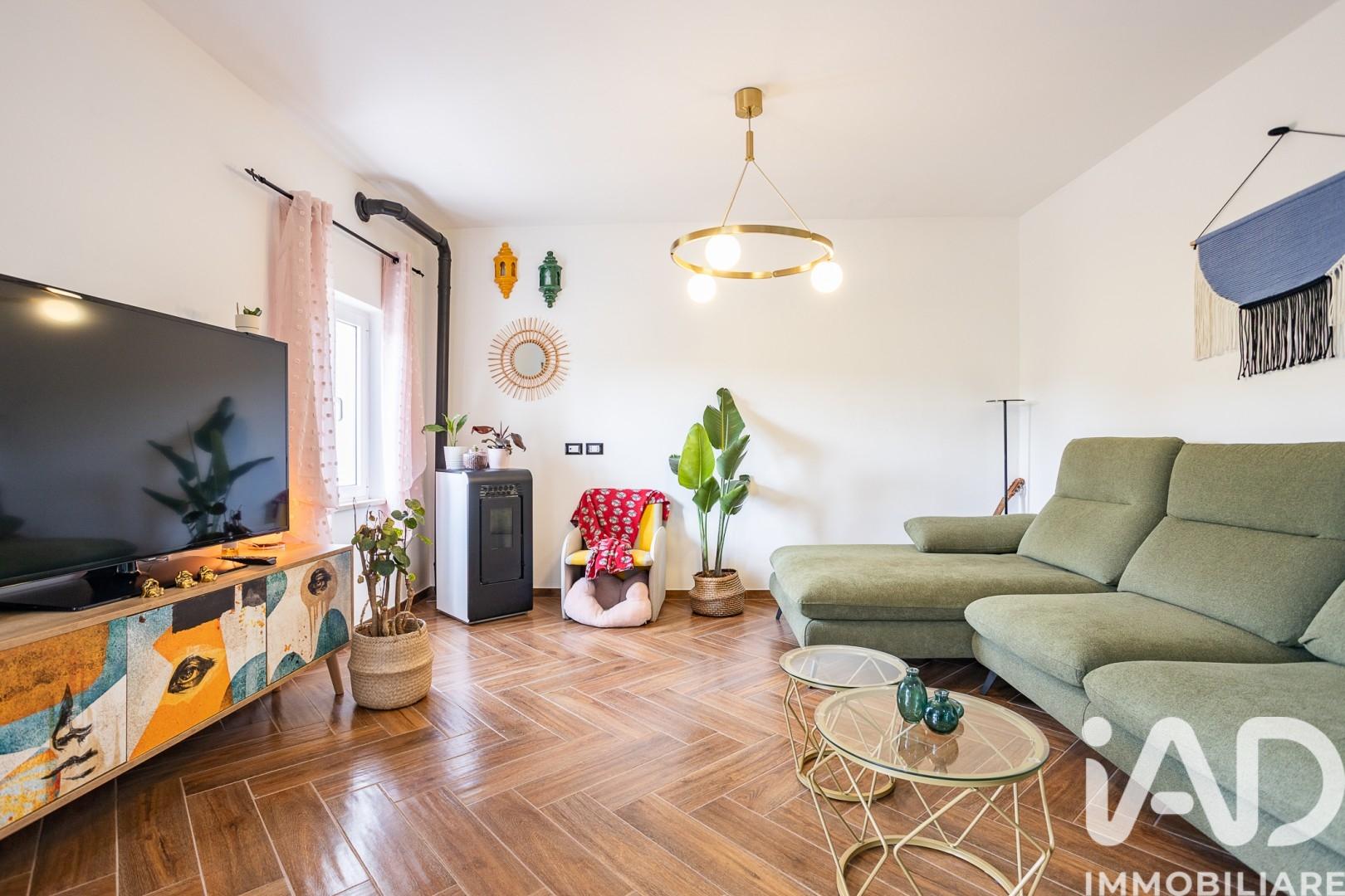 Villa a schiera in Via Contrada Farneto 38, Castelleone di Suasa