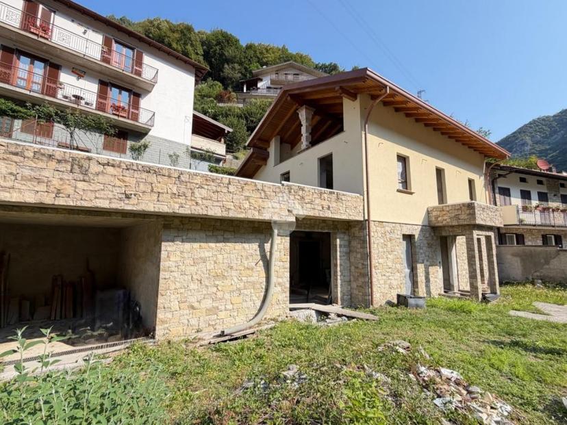 Villa in Via Roma 19, Erve — foto 2 di 5