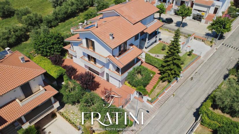 Villa in Via Fonte Monsignore 70, Ancarano — foto 2 di 5