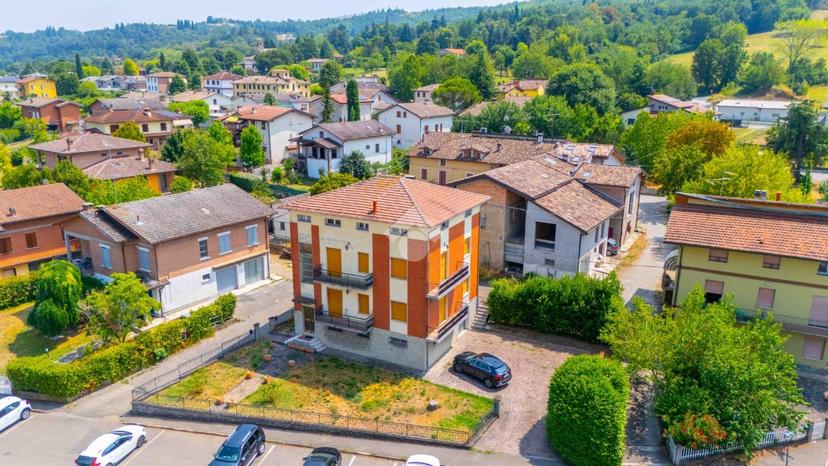 Villa in Via Turati 2, Quattro Castella — foto 2 di 5