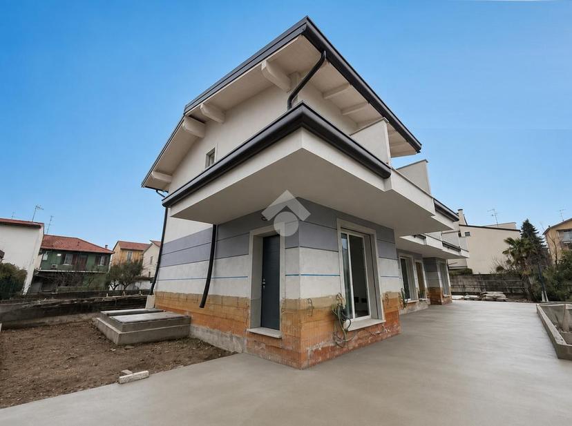Villa a schiera in Via col di Lana, Brugherio — foto 2 di 5