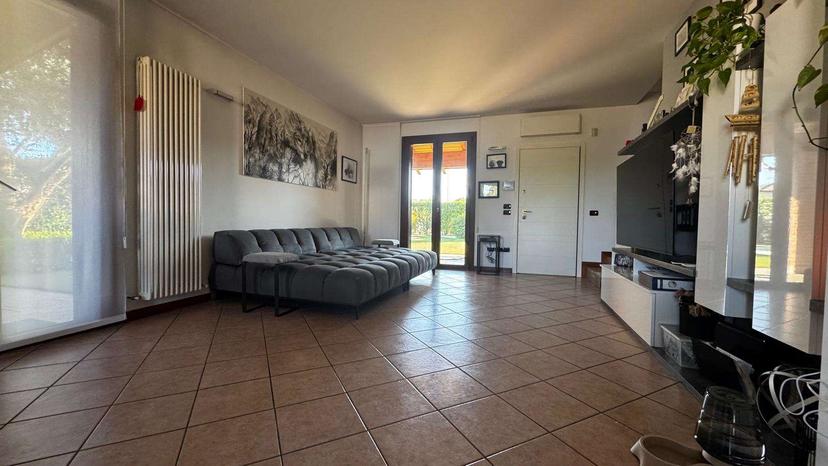 Villa unifamiliare, San Giorgio Bigarello — foto 2 di 5