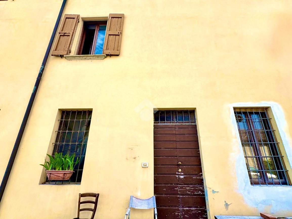 Casa indipendente in Strada Comunale del Bosco, Fiorenzuola d'Arda