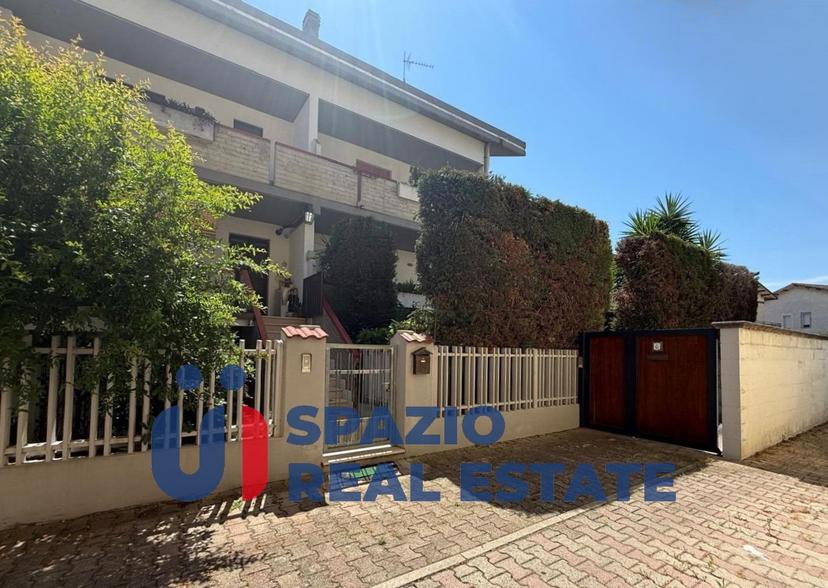 Villa in Via Santa Teresa d'Avila, Montesilvano