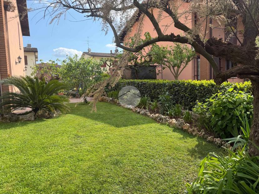Villa in Via 2 Giugno 8, Rodengo Saiano — foto 4 di 5