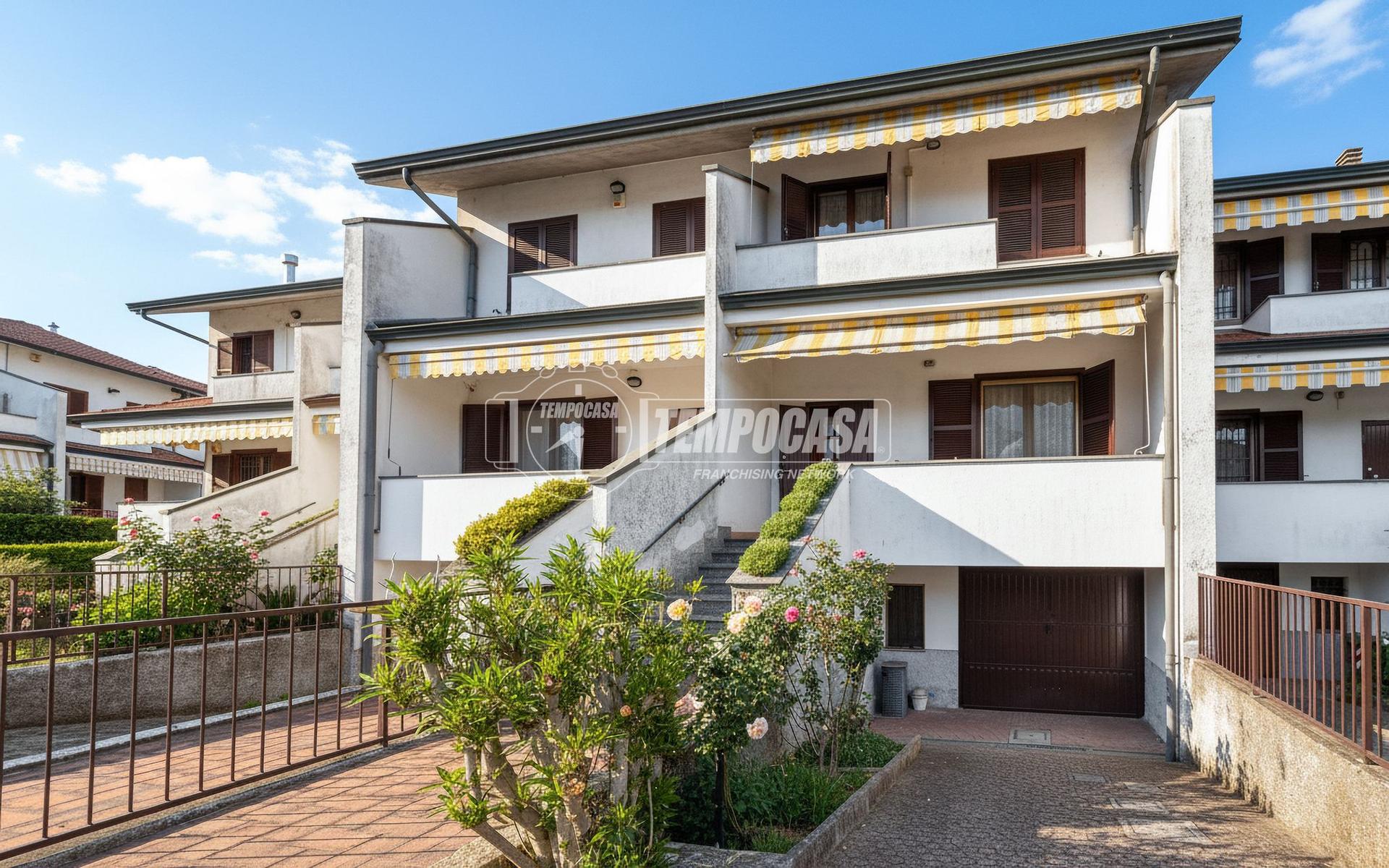 Villa a schiera in Via Madre Cabrini 12, Paullo