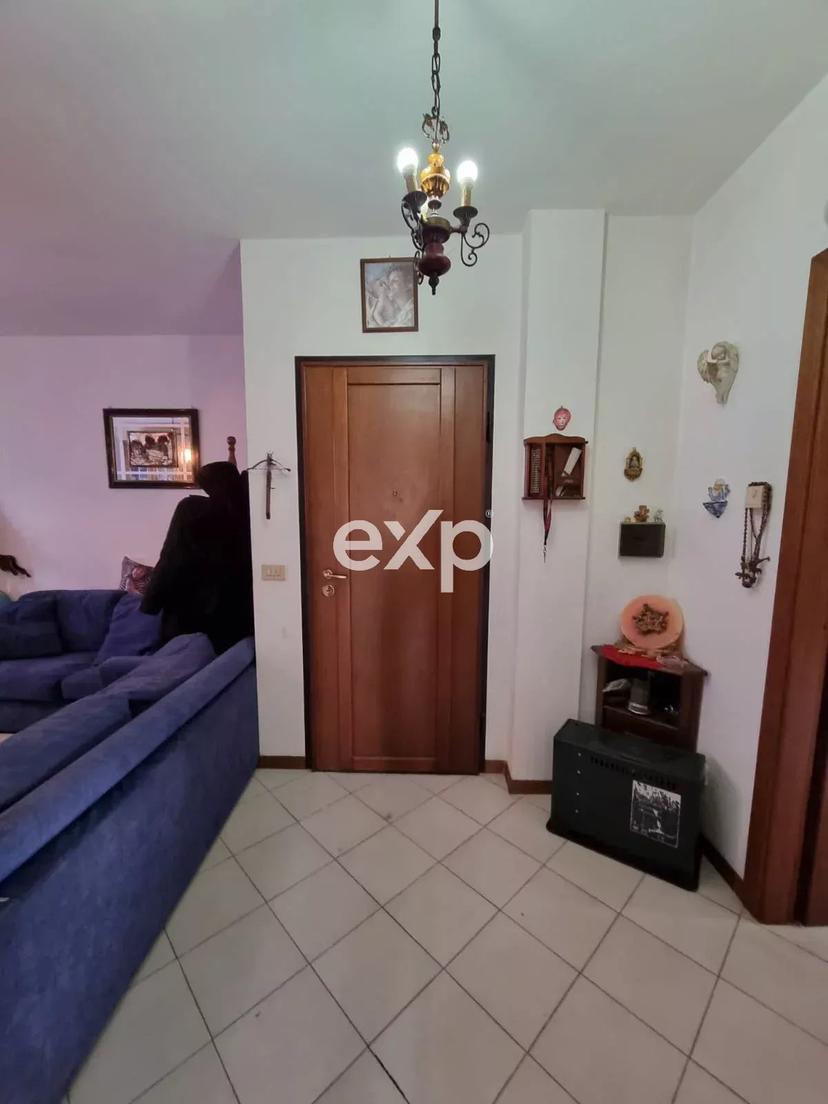 Appartamento in Via Francesco Petrarca, 17, Cesa — foto 4 di 5