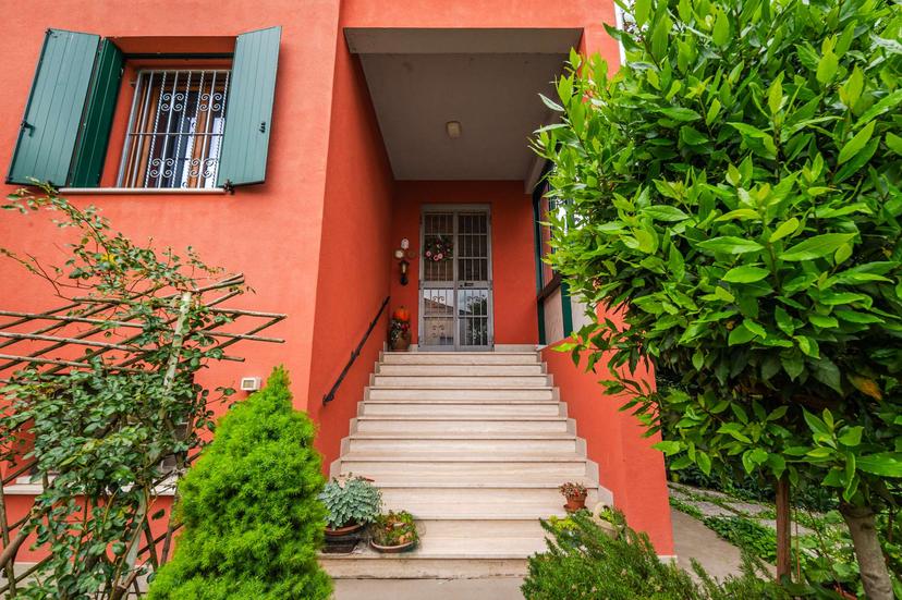 Villa unifamiliare, Cento — foto 3 di 5