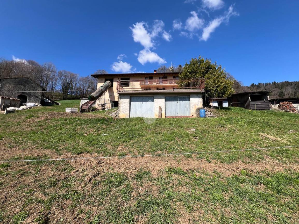 Casa indipendente in Via Zucco Albe 4, Gorno