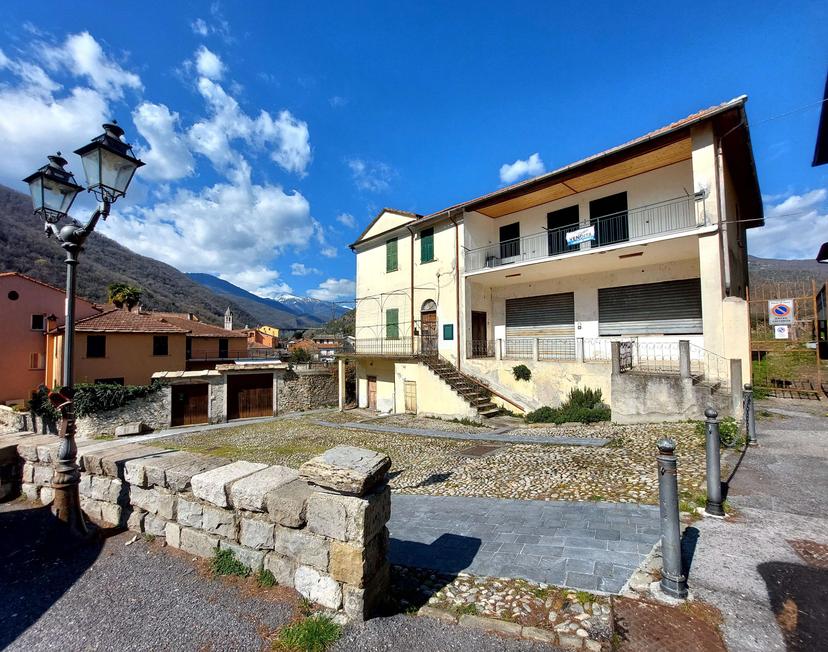 Casa indipendente in Piazza Borrelli 10-11, Pieve di Teco — foto 5 di 5