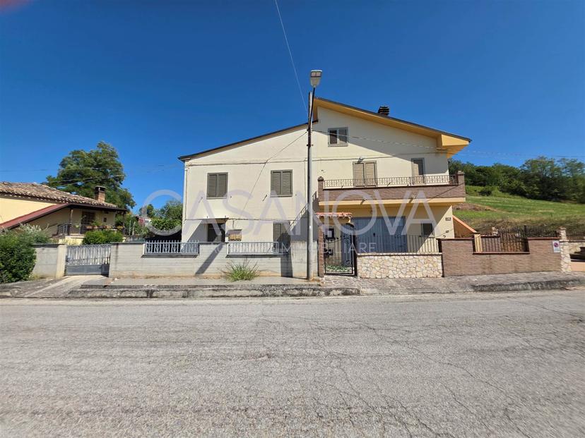 Casa indipendente, Penna Sant'Andrea — foto 2 di 5