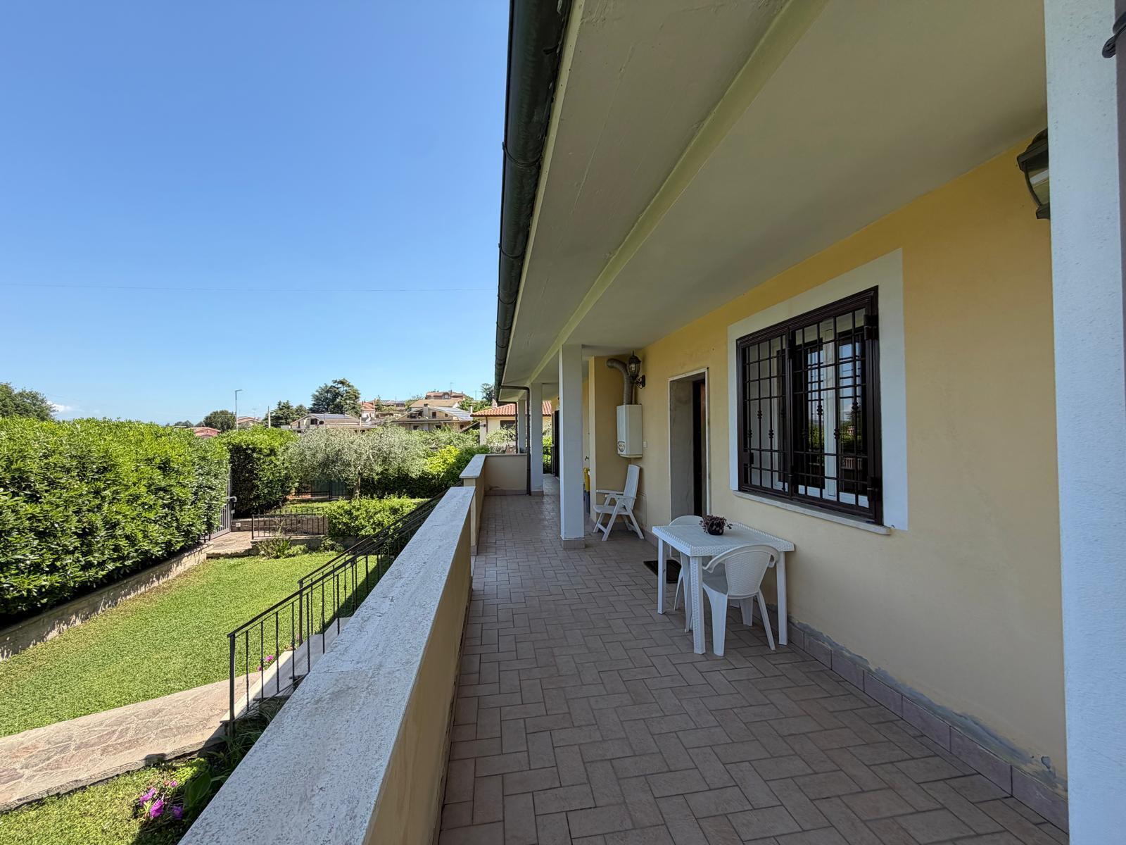 Villa, Castelnuovo di Porto