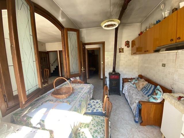 Casa indipendente in Via Maurizio Caranza 44, Varese Ligure