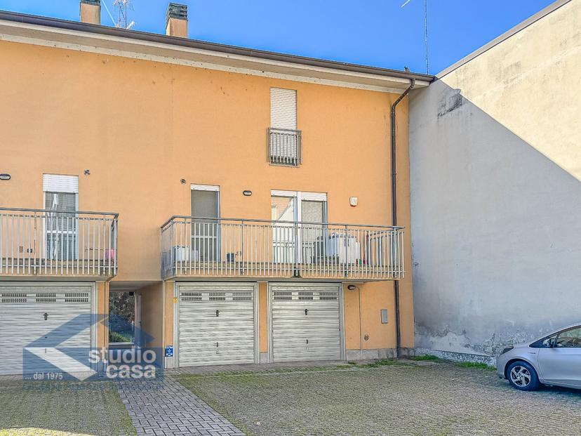 Villa a schiera in Viale Milano 39, Lodi — foto 2 di 5