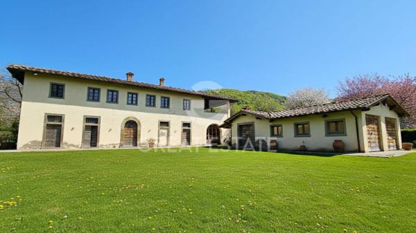 Casale in Via Antonio Meucci, Loro Ciuffenna