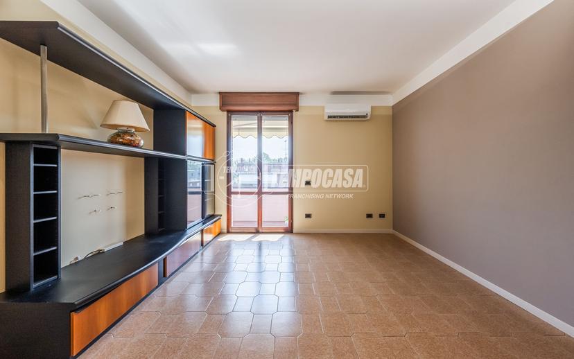 Quadrilocale in Via Giuseppe Verdi 16/B, Castelvetro di Modena