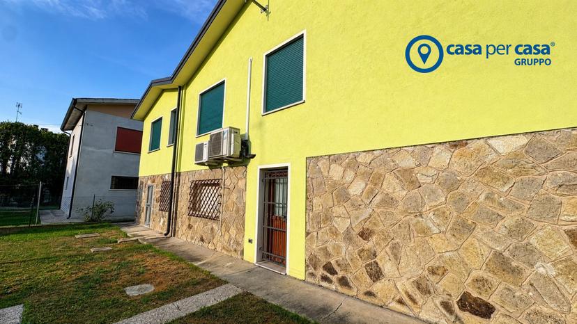 Villa in Via Cristoforo Colombo, Polesella — foto 2 di 5