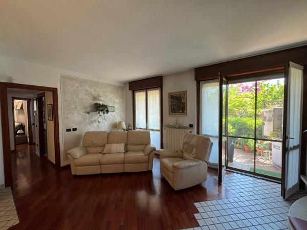 Trilocale in Viale Montecatini, Romano di Lombardia — foto 3 di 5