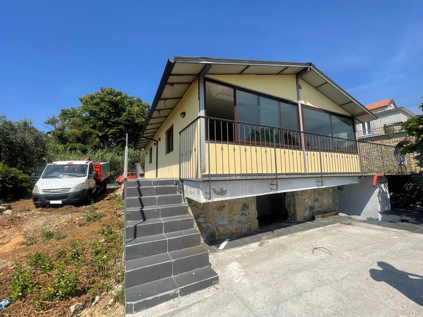Casa indipendente in Via Padre Semeria 237, Sanremo