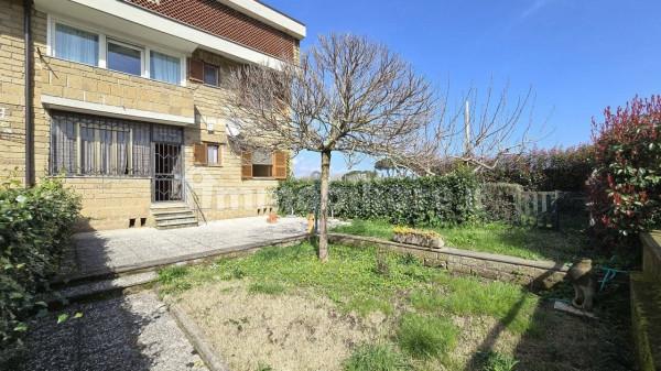 Trilocale in Via Isola Martana 3, Capodimonte — foto 3 di 5