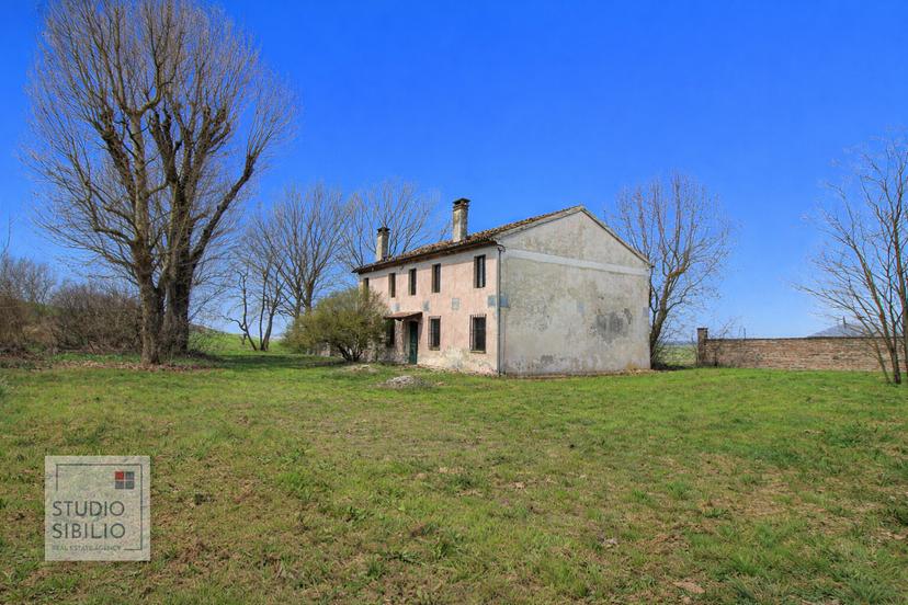 Villa unifamiliare, Borgo Virgilio — foto 4 di 5