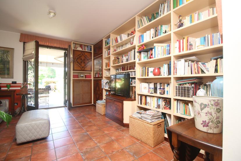 Villa a schiera in Via Somaini 3, San Fermo della Battaglia — foto 3 di 5