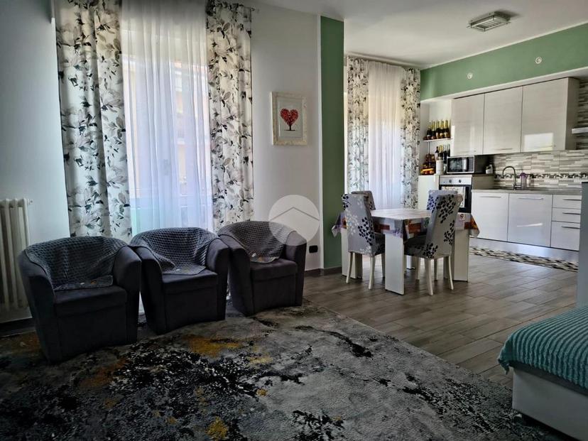 Trilocale in Via Roma 53, Pessano con Bornago — foto 2 di 5