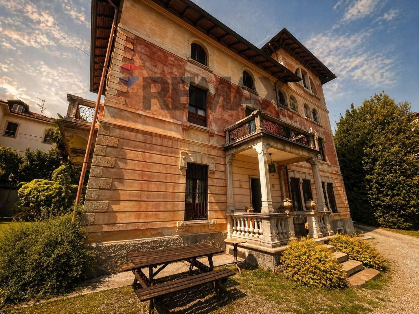 Villa in Via Nicola della Cas 36-38, Baveno