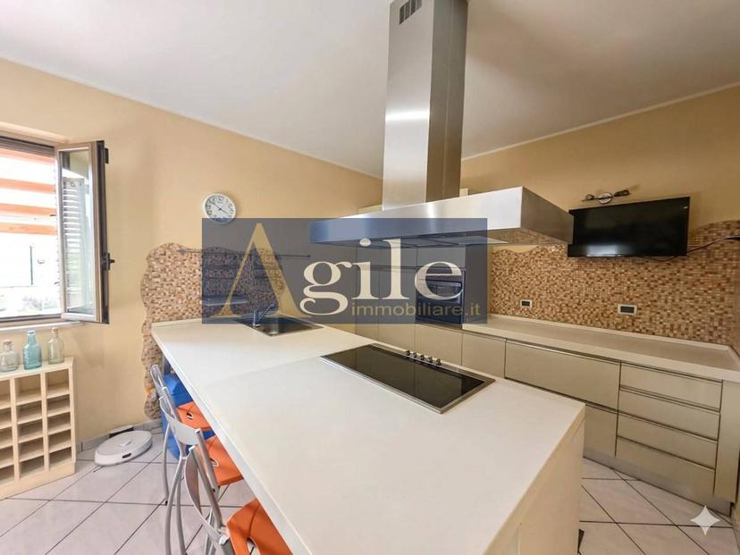 Appartamento in Via Ugo Foscolo 12, Corropoli — foto 4 di 5