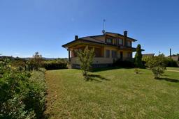 Villa in Via Toetto, Castelnuovo Calcea
