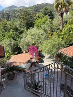Porzione di casa, Massa