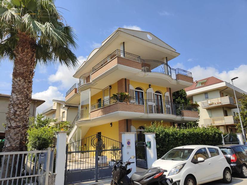Trilocale in Romagna 12, Grottammare — foto 2 di 5