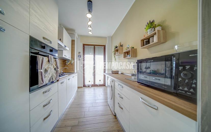 Trilocale in Via Pietro Maroncelli 2, Cassano Magnago — foto 4 di 5