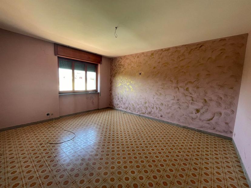 Villa bifamiliare in Viale Stefano da Verona, Castel Volturno — foto 3 di 5