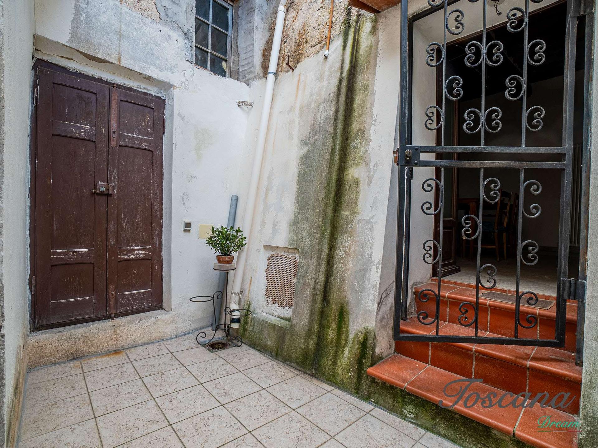 Quadrilocale in Via Fucini  61, Monterotondo Marittimo