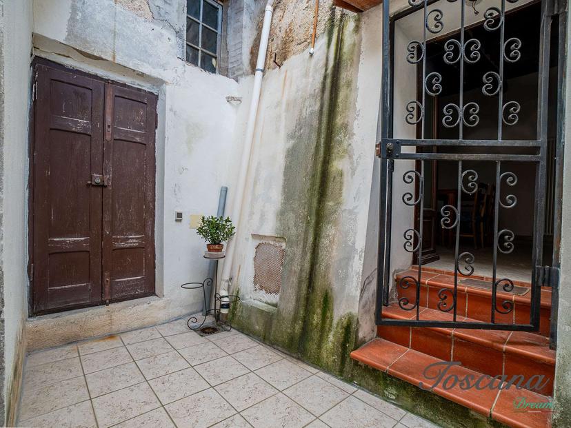 Quadrilocale in Via Fucini  61, Monterotondo Marittimo
