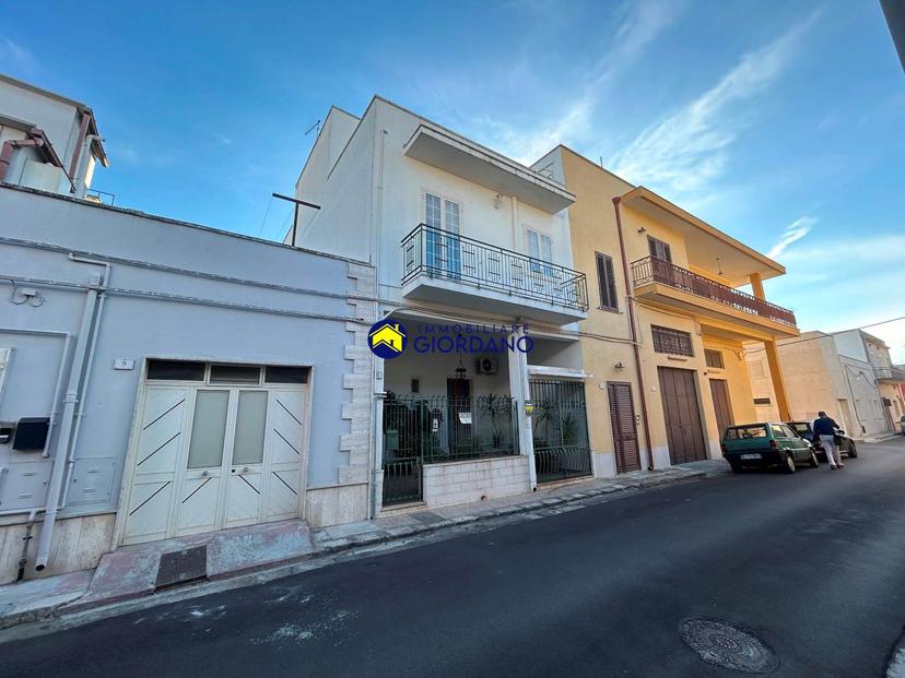 Villa in Via Enrico Toti 11, Squinzano — foto 2 di 5