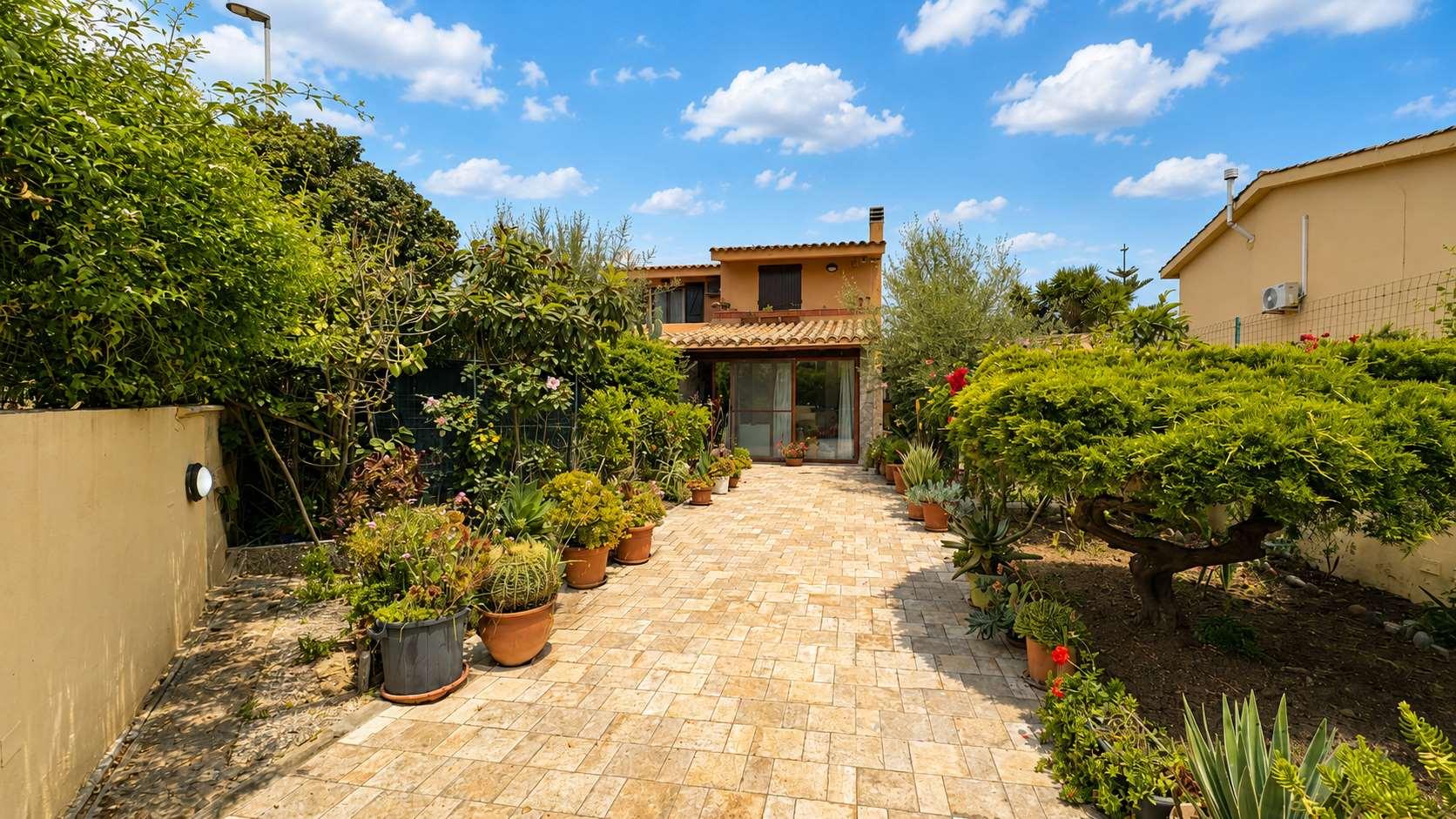 Villa a schiera in Via Mar Mediterraneo 00, Quartu Sant'Elena