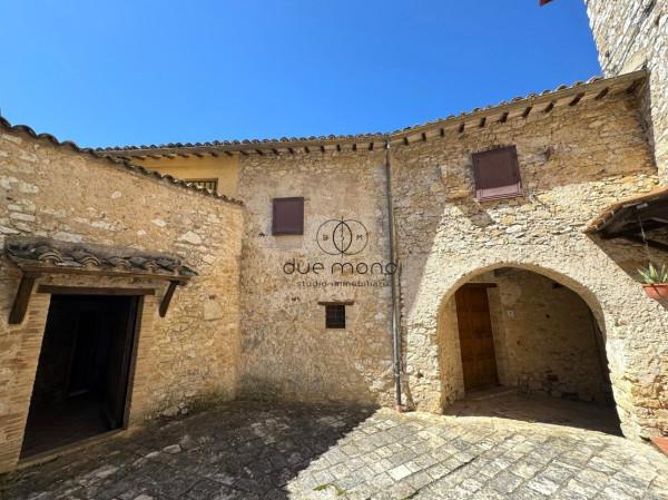 Terratetto unifamiliare in Agliano, Campello sul Clitunno