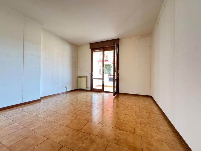 Trilocale in Via Adamello 8, San Martino Buon Albergo — foto 3 di 5