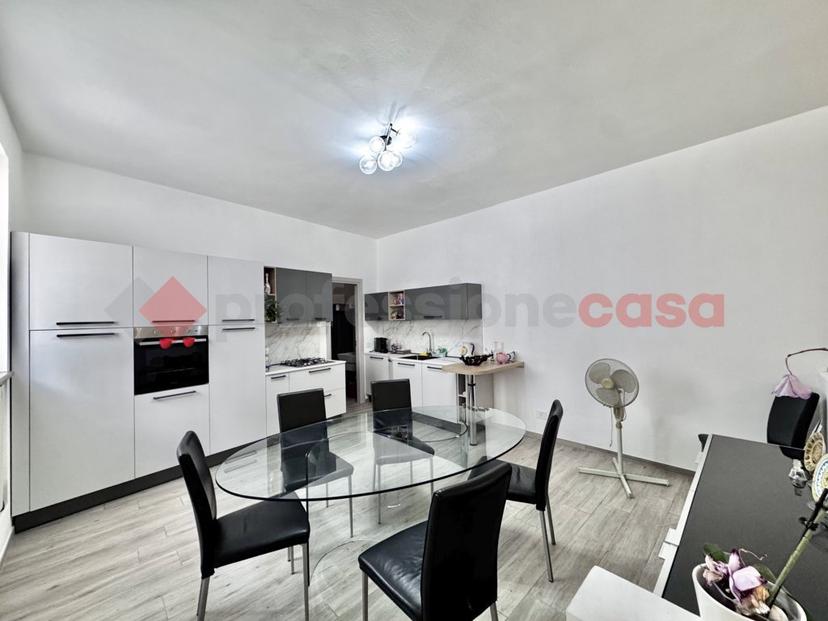 Trilocale in Via Cesare Battisti , Invorio