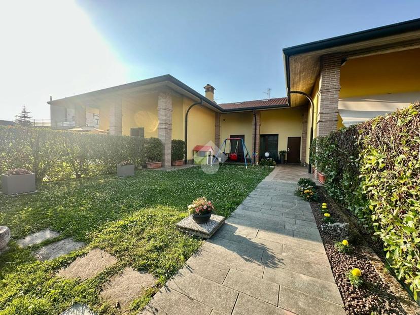 Villa in Via Roma 1, Ghisalba — foto 2 di 5