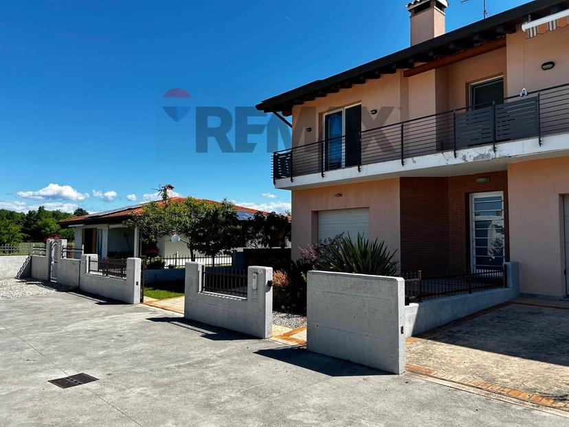 Villa a schiera in Via Montello 124, Visco — foto 2 di 5