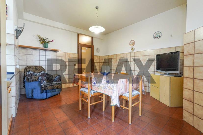 Trilocale in Via Europa Unita 1, Carvico — foto 4 di 5
