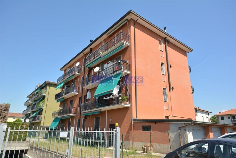 Trilocale in Via Dante Alighieri 7, Lomagna — foto 3 di 5